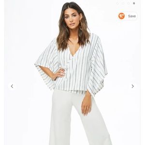 Blouse with wide sleeves